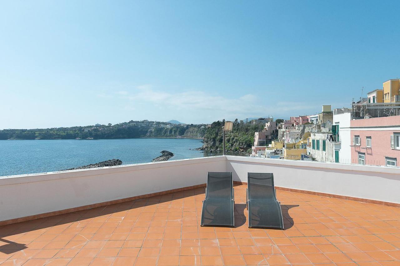 La Procidana House - Corricella Exlusive Terrace Villa Bagian luar foto