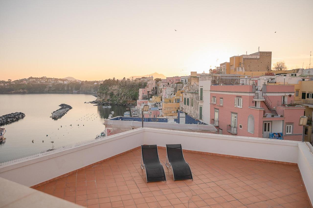 La Procidana House - Corricella Exlusive Terrace Villa Bagian luar foto